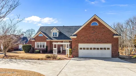 6303 Pointe Lane Rocky Mount NC 27803