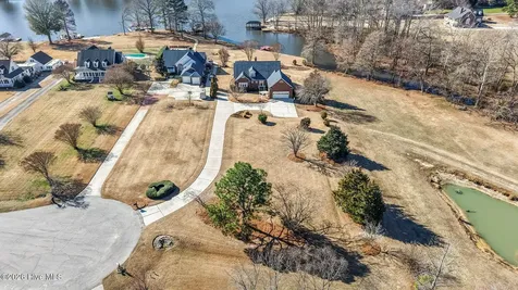 6303 Pointe Lane Rocky Mount NC 27803
