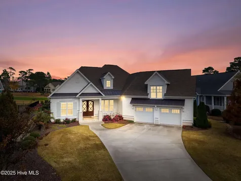 2911 Legends Drive Southport NC 28461