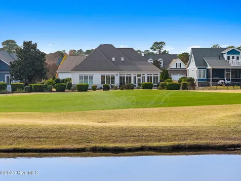 2911 Legends Drive Southport NC 28461