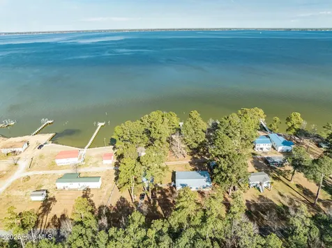 2995 Hickory Point Road Aurora NC 27806