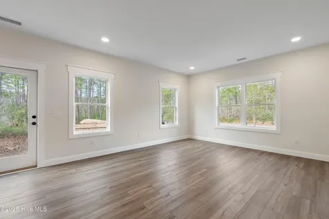 356 Drayton Road Southport NC 28461