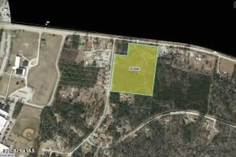 000 Dixon Road Holly Ridge NC 28445