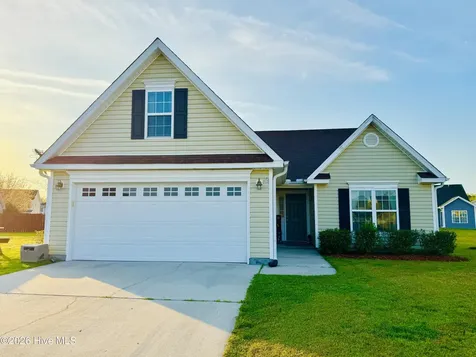 100 Kenmore Court New Bern NC 28560