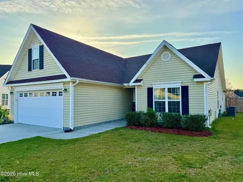 100 Kenmore Court New Bern NC 28560