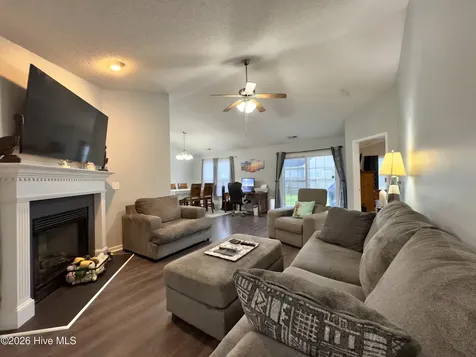 100 Kenmore Court New Bern NC 28560