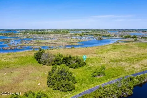 23 Hunter Heath Drive North Topsail Beach NC 28460