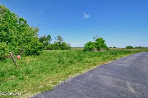 23 Hunter Heath Drive North Topsail Beach NC 28460