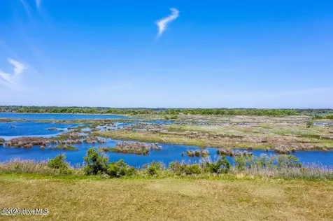 23 Hunter Heath Drive North Topsail Beach NC 28460