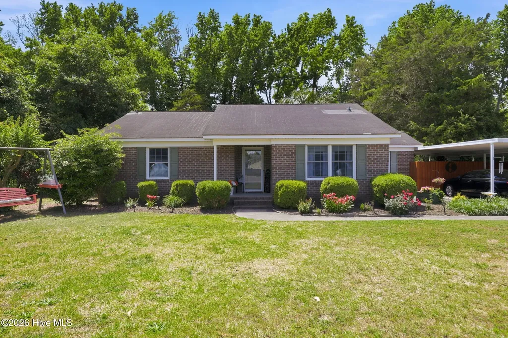 103 King Arthur Road Greenville NC 27858
