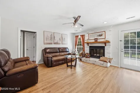103 King Arthur Road Greenville NC 27858