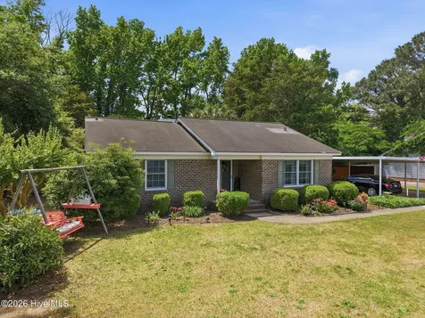 103 King Arthur Road Greenville NC 27858