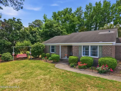 103 King Arthur Road Greenville NC 27858