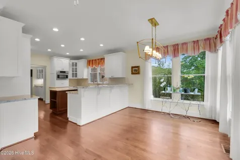 611 Creekwood Drive Trent Woods NC 28562