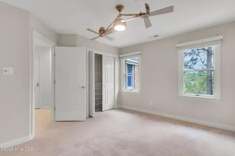 611 Creekwood Drive Trent Woods NC 28562