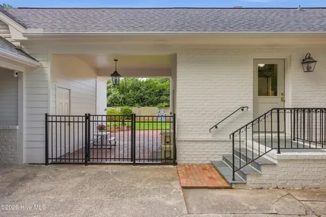 1925 Hawthorne Road Wilmington NC 28403