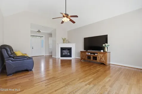 118 Creekside Drive Moyock NC 27958