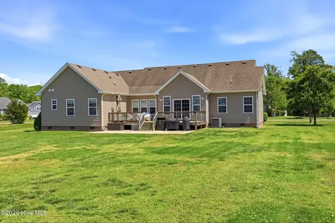 118 Creekside Drive Moyock NC 27958