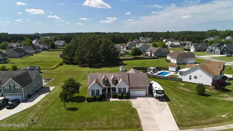 118 Creekside Drive Moyock NC 27958