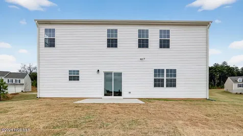 1141 Shoreline Drive Vass NC 28394