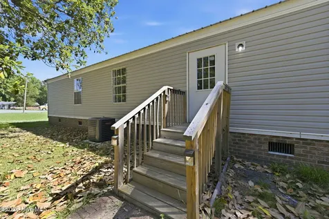 407 Croom Street Magnolia NC 28453