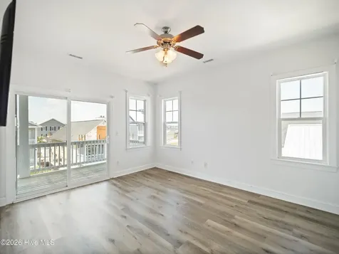 813 Carolina Beach Avenue N Carolina Beach NC 28428