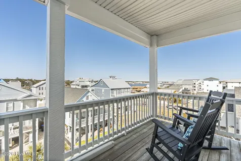 813 Carolina Beach Avenue N Carolina Beach NC 28428
