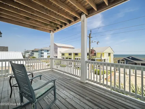 813 Carolina Beach Avenue N Carolina Beach NC 28428