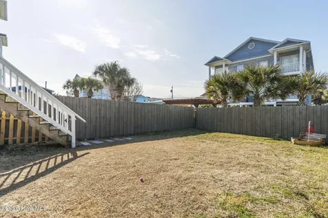 813 Carolina Beach Avenue N Carolina Beach NC 28428