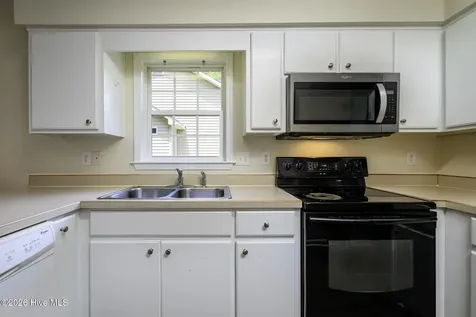 228 Forest Park Drive New Bern NC 28562