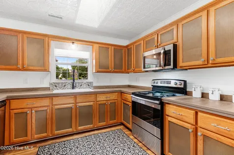 2328 N Lakeview Drive Newport NC 28570