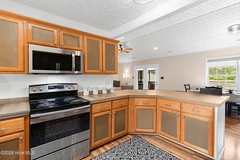 2328 N Lakeview Drive Newport NC 28570