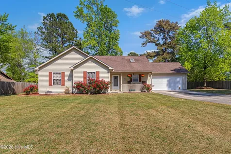 2328 N Lakeview Drive Newport NC 28570
