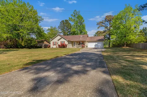 2328 N Lakeview Drive Newport NC 28570