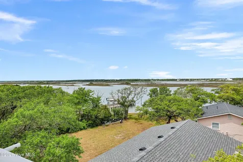 117 Beachwood Drive Surf City NC 28445