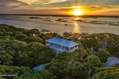 117 Beachwood Drive Surf City NC 28445