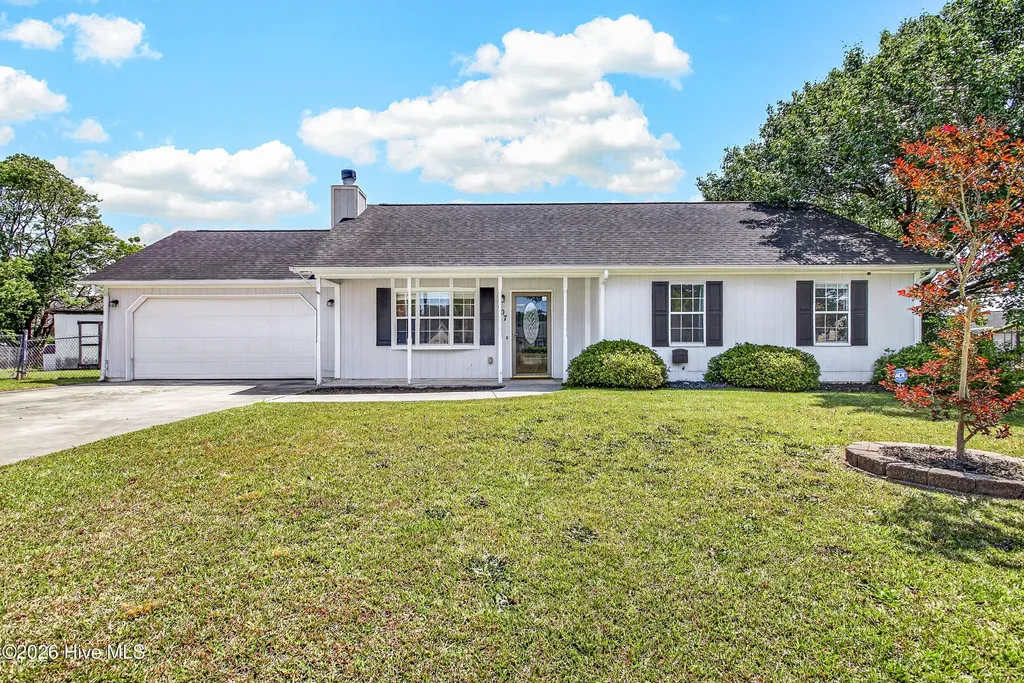 407 Alec Court Hubert NC 28539