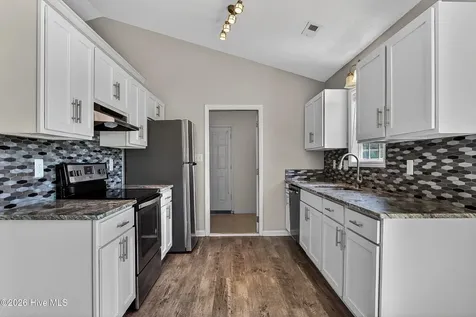 407 Alec Court Hubert NC 28539