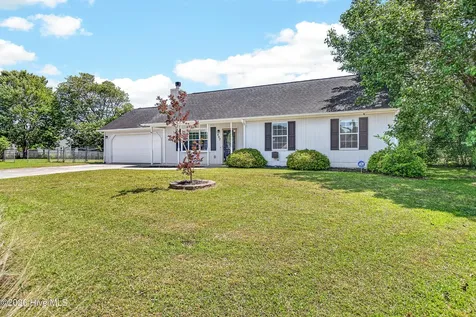 407 Alec Court Hubert NC 28539