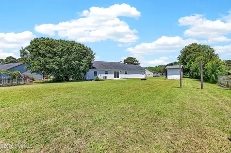 407 Alec Court Hubert NC 28539