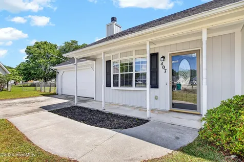 407 Alec Court Hubert NC 28539