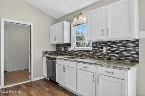 407 Alec Court Hubert NC 28539