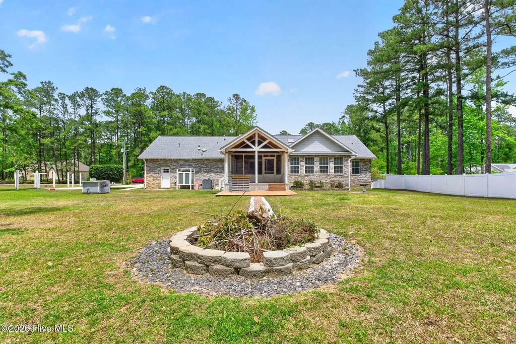 519 Boundaryline Drive NW Calabash NC 28467