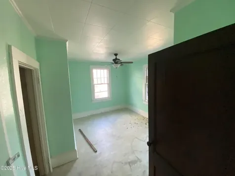 404 Summit Street Aberdeen NC 28315