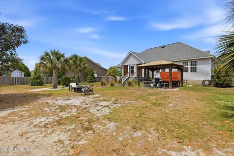 8504 Lakeview Drive Wilmington NC 28412