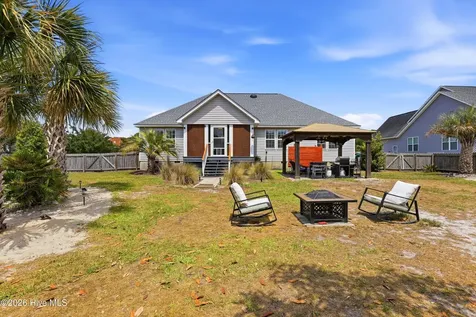 8504 Lakeview Drive Wilmington NC 28412