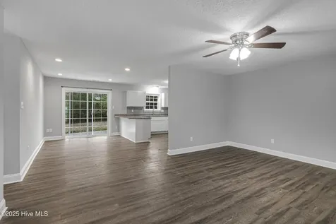 236 White Oak Boulevard Jacksonville NC 28546