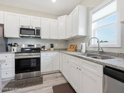 120 Cypress Manor Court Jacksonville NC 28540