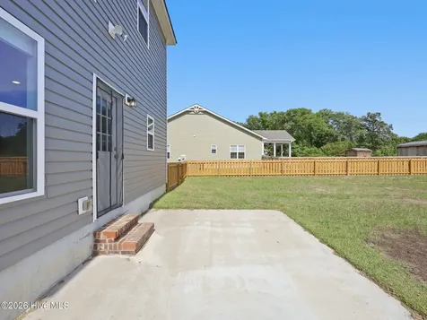 120 Cypress Manor Court Jacksonville NC 28540