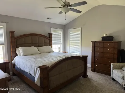 503 Newhan Court Hubert NC 28539